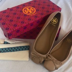 BRAND NEW Tory Burch flats - 6